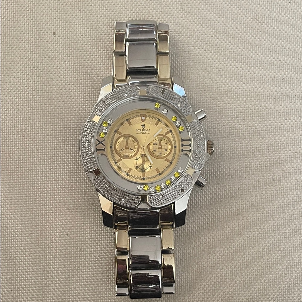 XOXO Men's Watch with Gold Dial and Silver Band